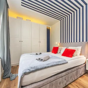Bh Properties, Długa 69 Gdańsk
