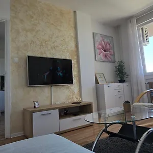 https://apartment-city-view.hotelinzadar.com